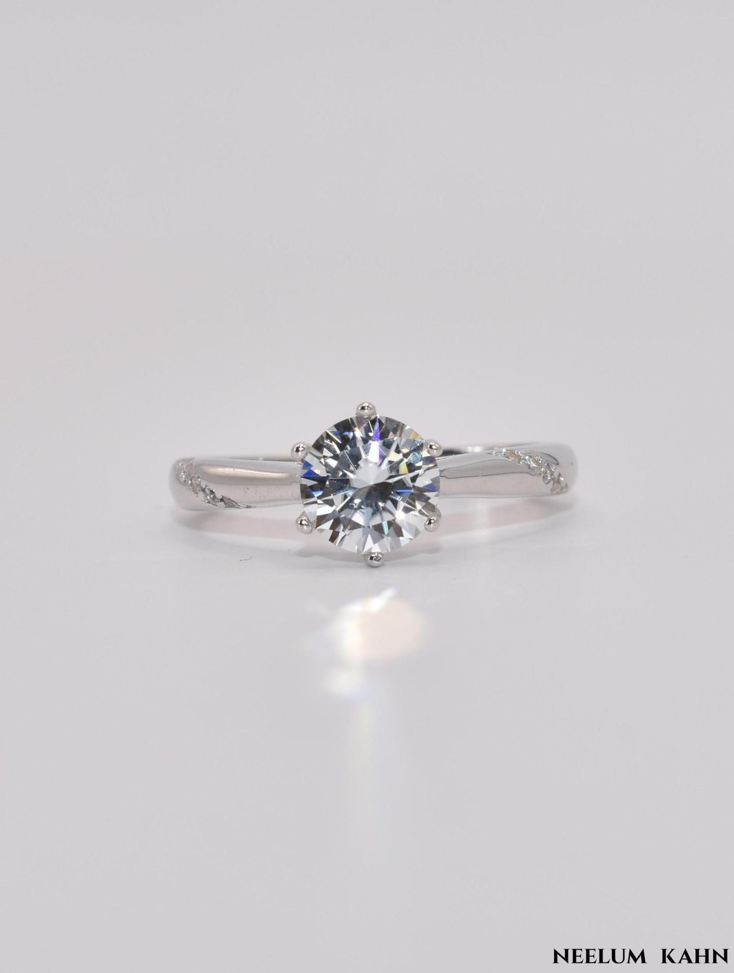 1Ct Moissanite Diamond Ring, 925 Sterling Silver, Round Cut, VVS1 Clarity, 6 Prong Setting, Free Gift LED Heart Ring Box Included