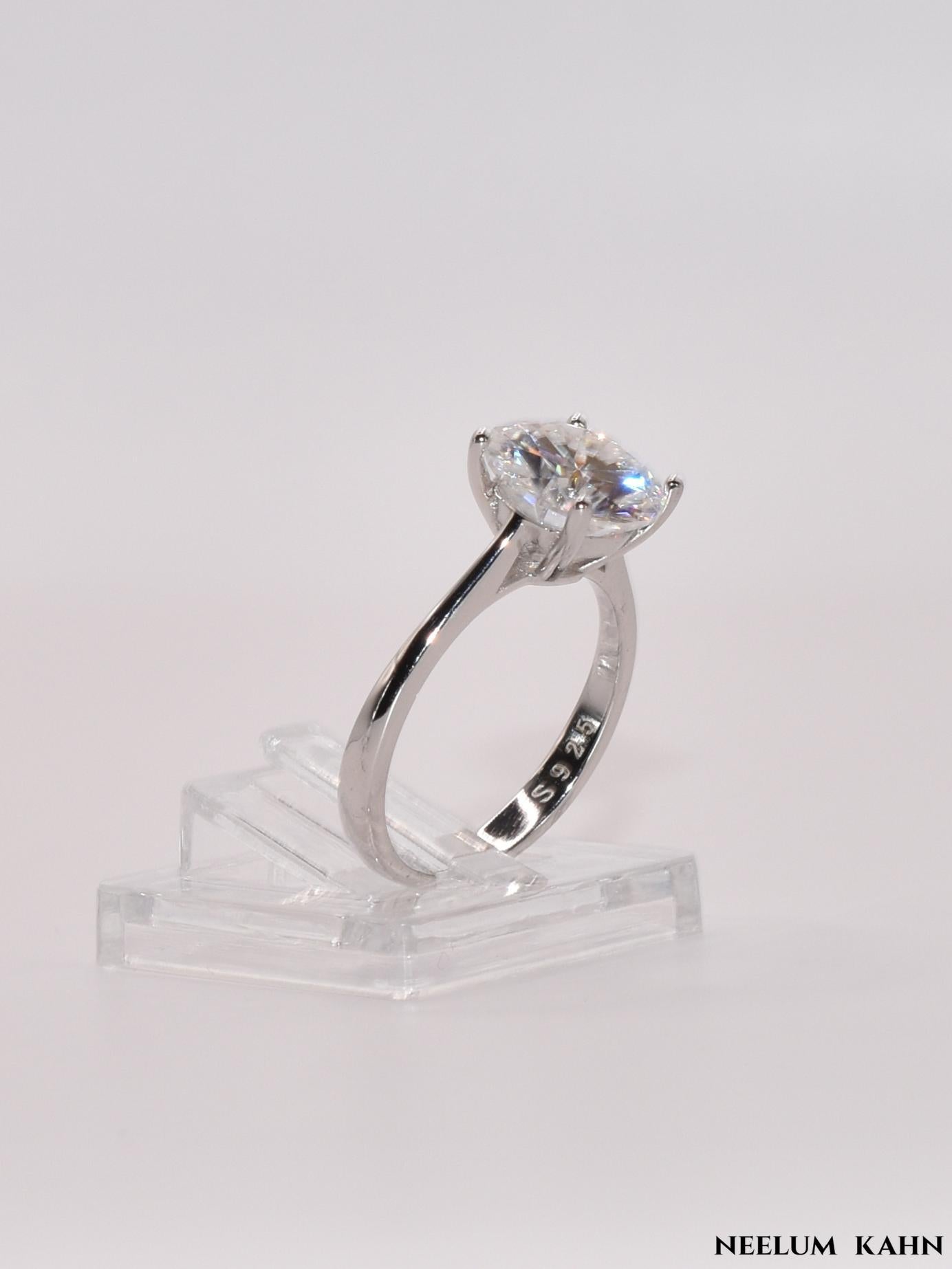3Ct Moissanite Diamond Ring, 925 Sterling Silver, VVS1 Clarity, D Color, Round Cut, Gift LED Heart Ring Box Included
