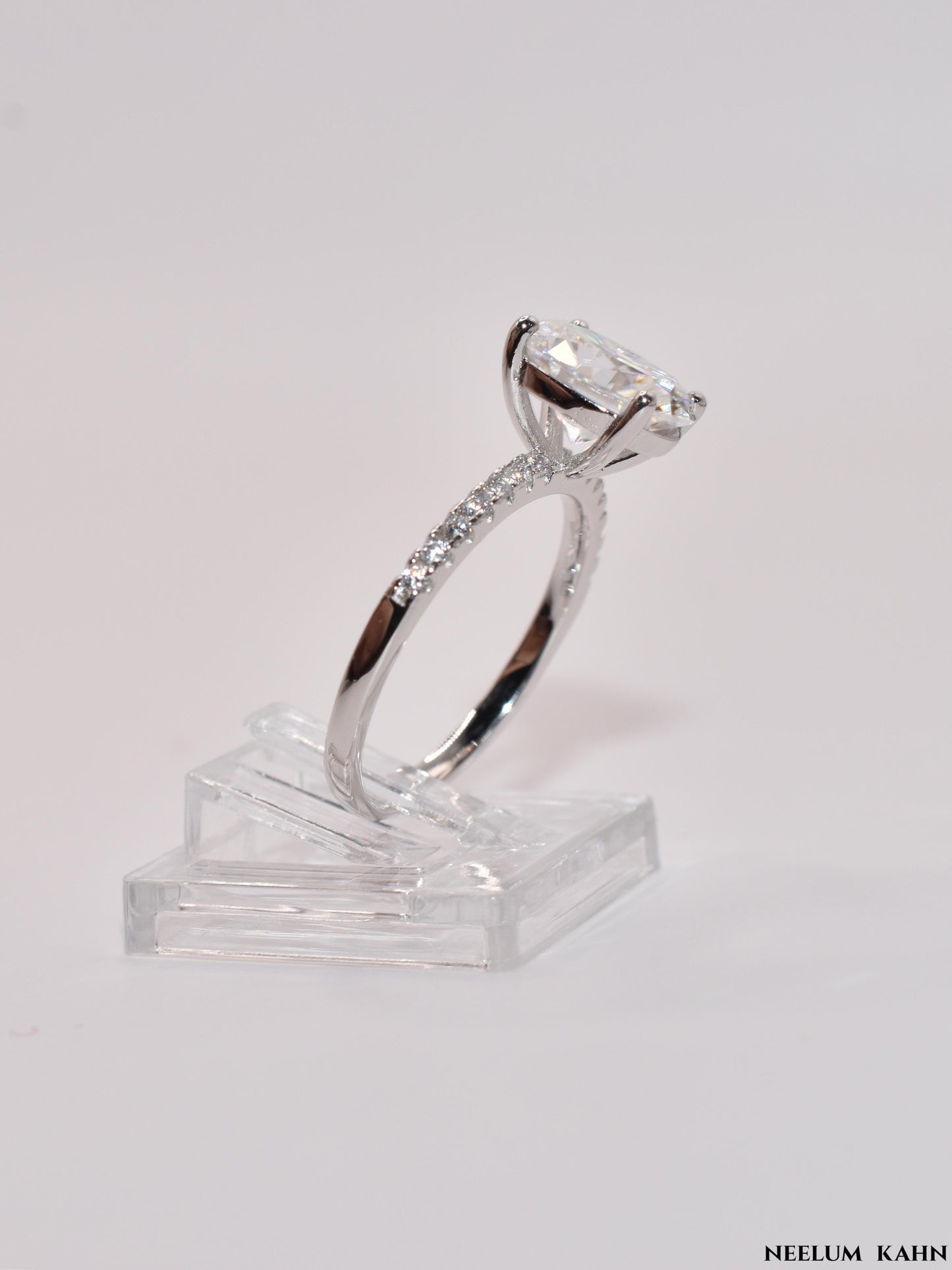 Oval cut 3Ct Moissanite Diamond Ring