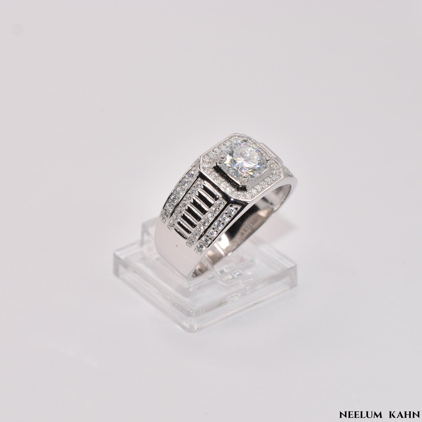 Men's 1Ct Moissanite Ring, Round Cut, 925 Sterling Silver, VVS1 Clarity, Gift Ring Box Included