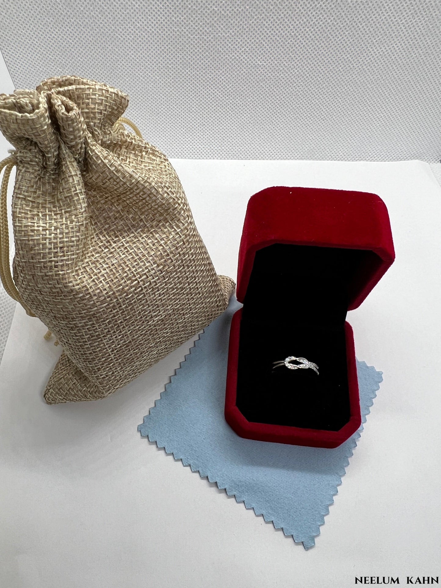 S925 Silver Knot Shape Zircon Ring