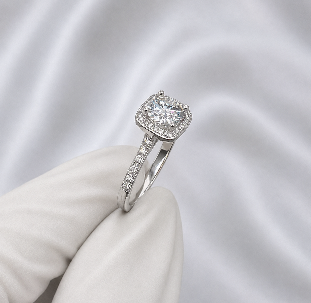 1ct Moissanite Halo Pavé Setting Engagement and Proposal Ring | White Gold Plated S925 | VVS1 | LED Heart Box
