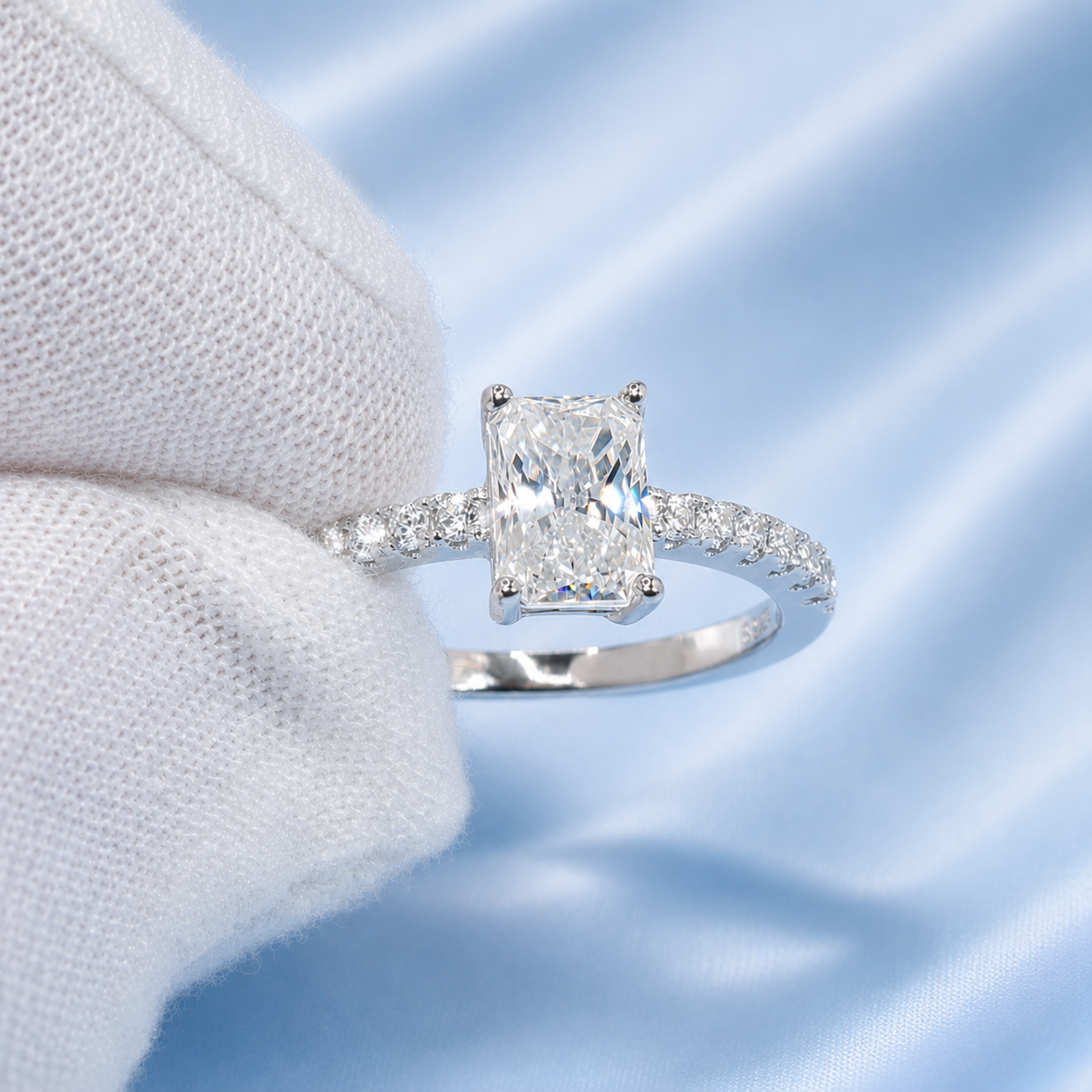 1ct Radiant Cut Moissanite Pavé Engagement Ring | S925 Silver | VVS1