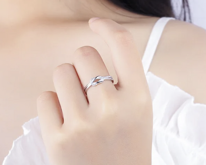 S925 Silver Knot Shape Zircon Ring