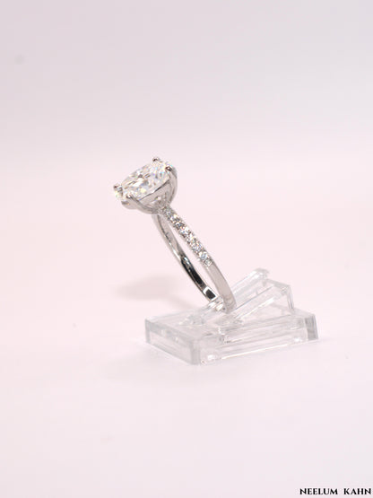 Oval cut 3Ct Moissanite Diamond Ring