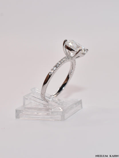 Oval cut 3Ct Moissanite Diamond Ring