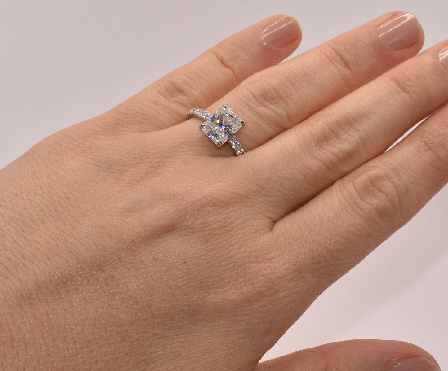 3 Carat Radiant Cut Moissanite Halo Ring in S925 Sterling Silver – D Color VVS Clarity