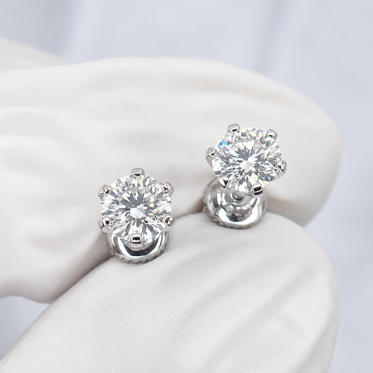 Round Crown Moissanite Stud Earrings – 0.5 Ct Each, 1 Ct Total | 18K Gold Plated 925 Silver | D VVS1