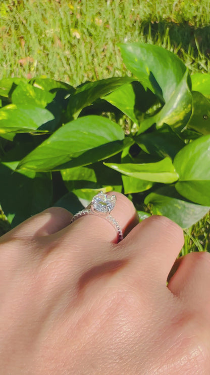 2Ct Oval Cut Moissanite Ring, 925 Sterling Silver, VVS1 Clarity, for Weddings and Engagements Halo Ring